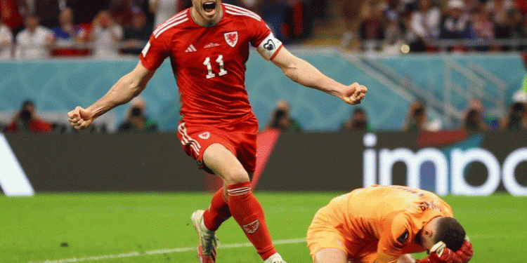 World Cup: Late penalty earns Wales 1-1 draw with the USA