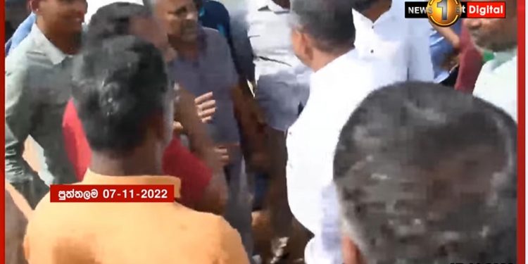 Minister Nasir’s supporters at Hakeem’s conference provoke tension! Hakeem brought to meeting under strict security! (VIDEO)