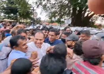The video where Dayasiri was ready to break the barrier yesterday! (VIDEO)