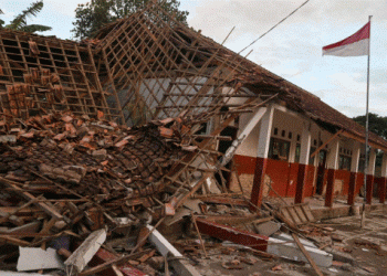 Indonesia: Java quake kills 162 and injures hundreds
