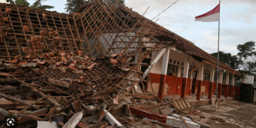 Indonesia: Java quake kills 162 and injures hundreds