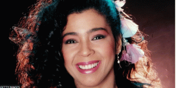 Irene Cara: Fame singer and actress dies aged 63(VIDEO)
