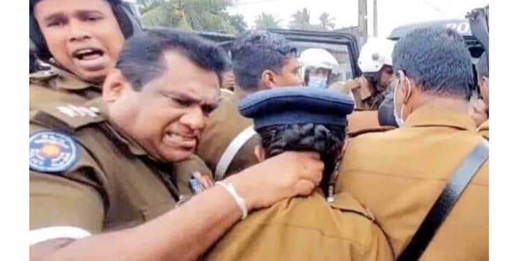 Protesting before the police! Some police are a shame to all. (VIDEO)