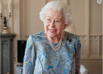 Queen Elizabeth II Reportedly Started a Shocking & Unexpected Friendship With This A-List Actor Weeks Before Her Death