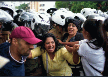 Sri Lankans rally to demand release of 2 protest leaders