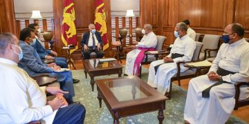 Bishop of Mannar meets Ranil to solve land issues! (PHOTO)