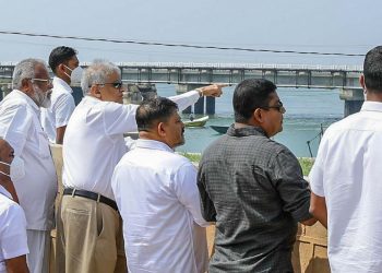 Ranil on an observation tour in Mannar!
