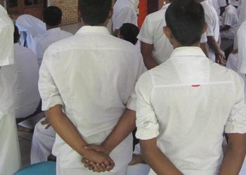 5 inmates of Poonthottam Drug Addiction Rehabilitation Center escaped.
