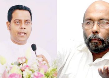 Professor Raj Somadeva teaches Sri Lankan history to Minister Sanath Nishantha! Many  have not read a book after leaving school! (VIDEO)