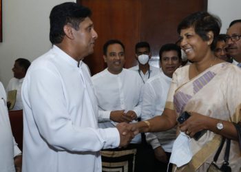 Sudarshanee & Herath’s policy is unclear: Abstained budget vote to strengthen opposition or government? (PHOTOS)