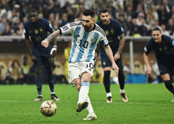 Messi says he will not retire from Argentinian national team