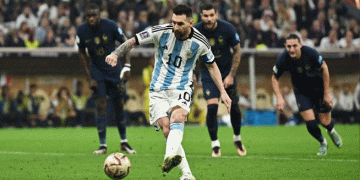 Messi says he will not retire from Argentinian national team