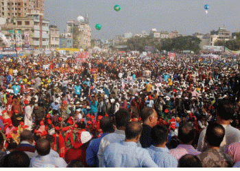 Bangladeshi protesters demand Sheikh Hasina’s resignation.