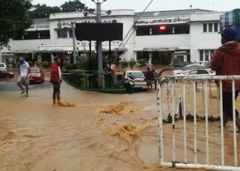 Rain floods Kandy town for five hours. Railway station and town resemble a raging lake (VIDEO).