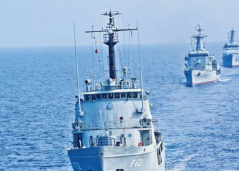 SL Navy in an operation to save the lives of 200 Bangladeshis