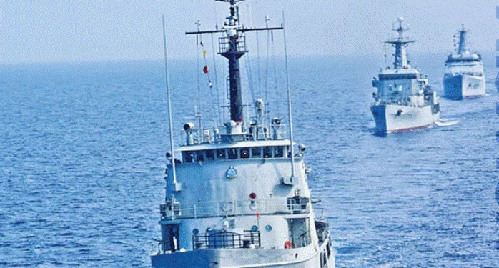 SL Navy in an operation to save the lives of 200 Bangladeshis