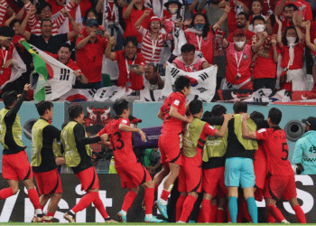 South Korea stun Portugal 2-1, secure last 16 spot