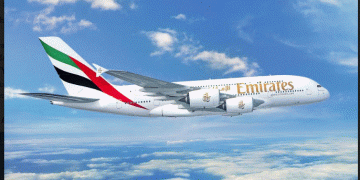 Emirates ramps up operations to London Gatwick with a third daily A380 service