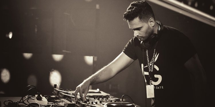 ENZO VOOD is a Sri Lankan electronic music producer/DJ, artist, and event promoter.