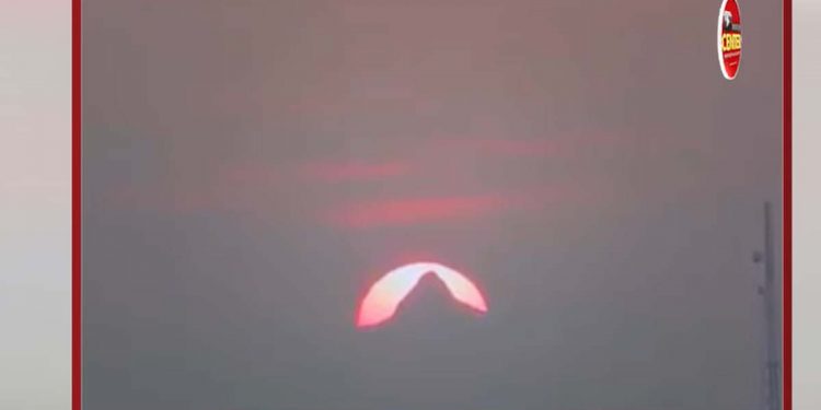 The Adams peak is visible with the sun rice these days in Mt Lavinia! (VIDEO)