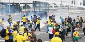 Bolsonaro supporters storm Brazilian Congress