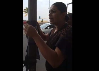 Hirunika pastes black tapes on Independence Day stage at Galle Face Green! Country’s kids don’t eat! Schooling impossible! Rs 200m cost to celebrate! thieves destroy the nation & celebrate independence! VIDEO