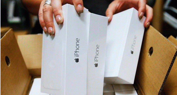 Massive iPhone scam busted in Colombo