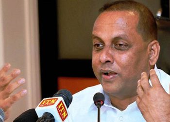 Amarweera is bombarded with questions! Farmers lose patience during the discussion! (VIDEO)