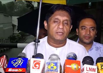 Opposition leader Sajith visits Welikada late at night to see Ananda and Dhammika, remanded for threatening Utilities Commission member Mohan Samaranayake! They represented 220 lakh poor people! Threat video attached! VIDEO