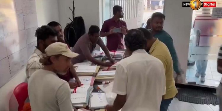 12,000 signatures on a petition for Mudali’s release have been delivered to the Attorney General’s Office! VIDEO