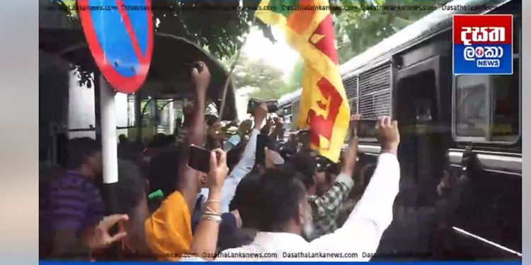 Crowds gathered in front of the court to greet Wasantha, who was found not guilty of terrorism charges! VIDEO