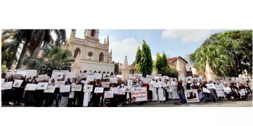 At Borella All Saints Church this morning (15), Misam residents silently protested the lack of investigation into the bomb incident a year ago.