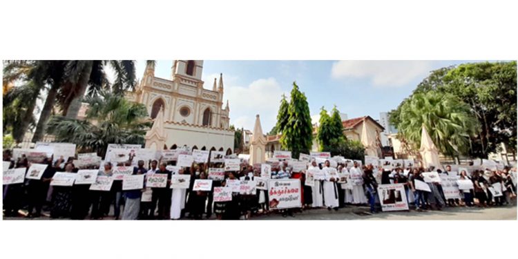 At Borella All Saints Church this morning (15), Misam residents silently protested the lack of investigation into the bomb incident a year ago.