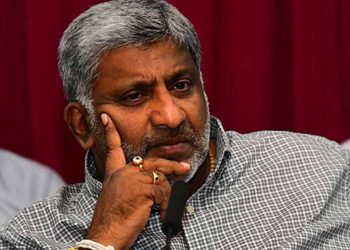 Minister Prasanna Ranatunga accuses the EC for scheduling elections without money. Says the commission must find funds!
