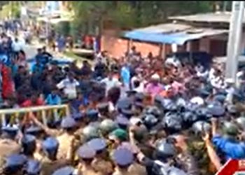 Protests against Ranil’s visit to Jaffna to celebrate Thai Pongal! The mothers and fathers are on the road! Police use water cannons to calm the situation! VIDEO