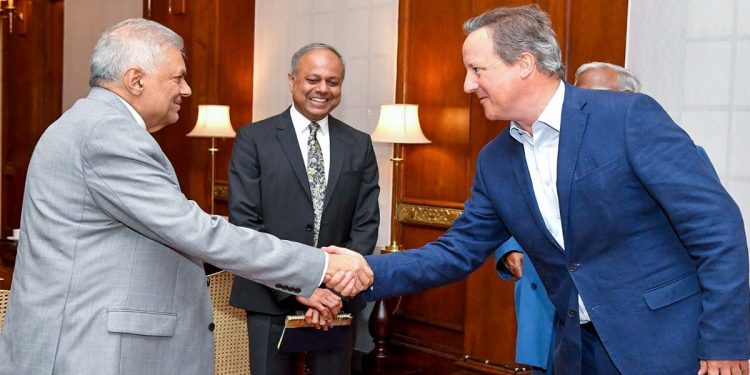 Former British PM Cameron, now Abu Dhabi teacher, visits Sri Lanka! (PHOTOS)