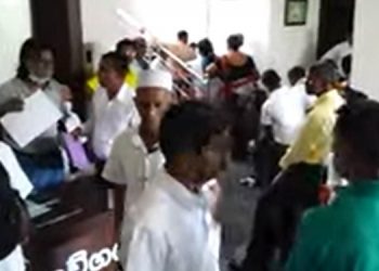 A large crowd at SJB headquarters for nominations! Are you afraid of this wave trying to postpone the election? (VIDEO)