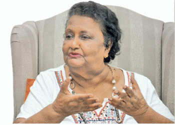 Dr. Sumitra Peiris, a veteran film director, has died.