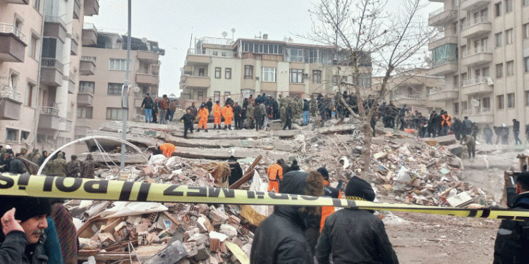 Death toll rises to 284 after magnitude 7.4 quake rocks SE Türkiye