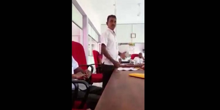 A JVP MP has left the party to join the SJB in Welivita! VIDEO