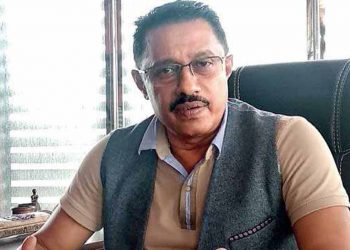 Withdraw your case! Janaka has been asked in writing by both commission members! Political influences! I’m not going to drop the case! Janaka  says!!