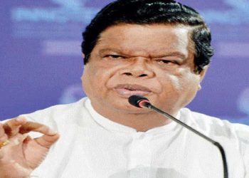 Minister Bandula Gunawardena hooted at Homagama.