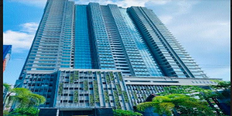 Hayleys Unisyst completes the installation of the largest continuous unitised curtain wall in Sri Lanka for 447 Lunar Tower