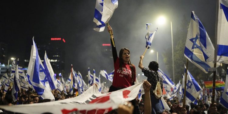 Israel’s Prime Minister wants to interfere with the judiciary! A public outcry has erupted in response to his decision! VIDEO