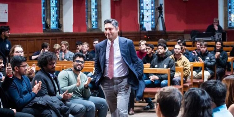 The next six years are critical for the country! Kumar Sangakkara, a world-renowned cricketer, discusses what needs to be done to effect change for the struggle’s youth.. cricket players! VIDEO
