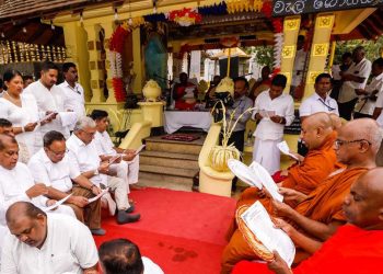 May there be a leadership that can free the nation from oppressive rulers and offer solutions to the issues facing the populace!! At Kandy’s Natha Temple, Sajith and SJB participated in a Satyagraha. VIDEO & PHOTOS