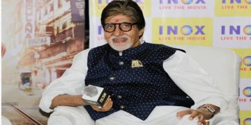 Amitabh Bachchan injured while shooting film in India