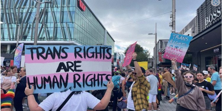 Sri Lanka HRC issued Guideline for police officers to protect transgender persons