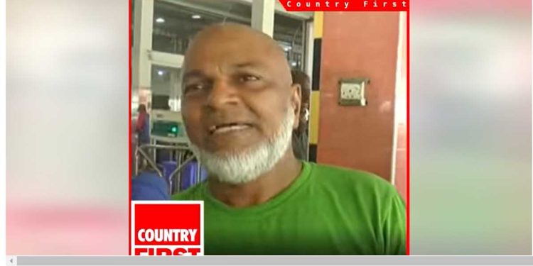 Despite the availability of goods, people do not have money to purchase them during the festival season, a trader laments.
