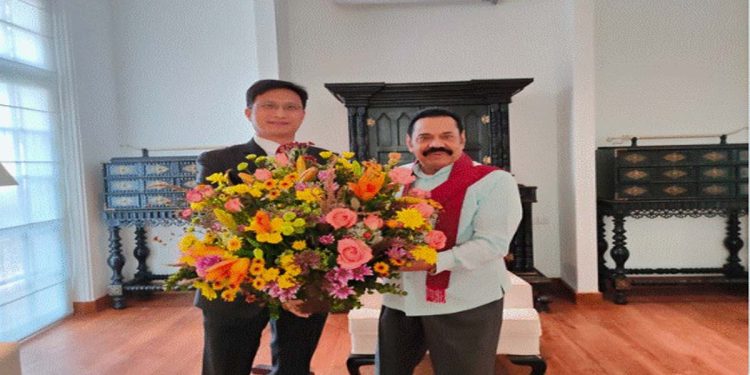 Ambassador Qi Zhenhong called on former Prime minister